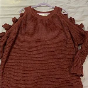 Pippalynn maroon sweater